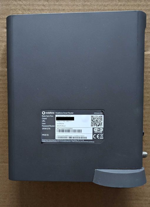 Router Huawei OptiXstar / 2.4 GHz e 5 GHz