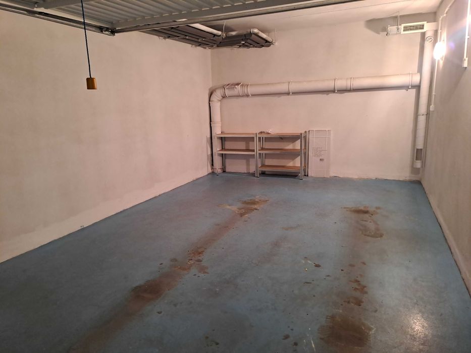 Garaz do wynajęcia 26m² (Osiedle Batorego)