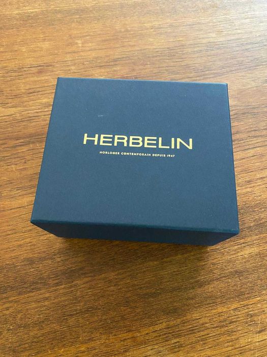 Nowy zegarek  HERBELIN CAP CAMARAT square automatic