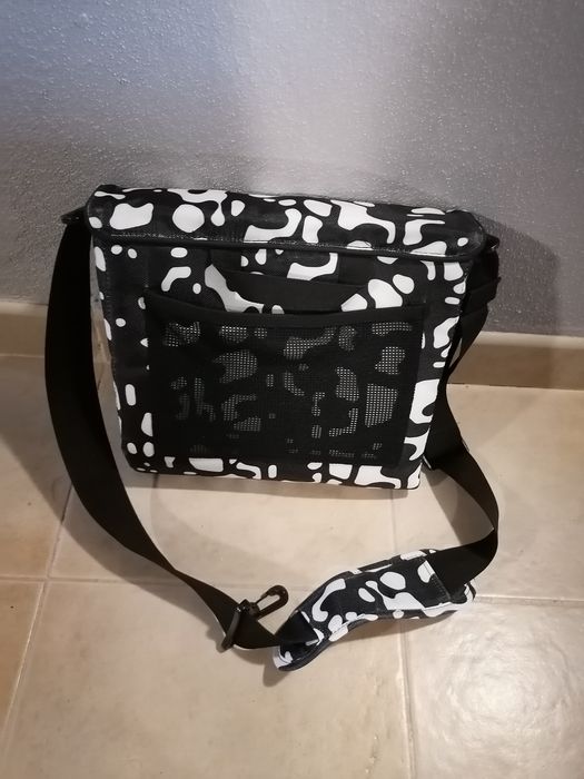 Muda fraldas preto e branco64740116625281122