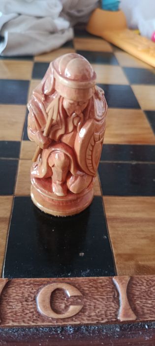 Продам шахматы ручной работы.