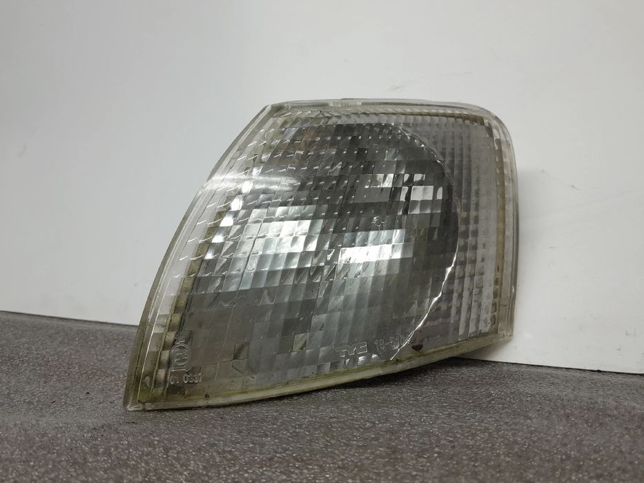Pisca frente esquerdo VOLKSWAGEN Passat (3B2)