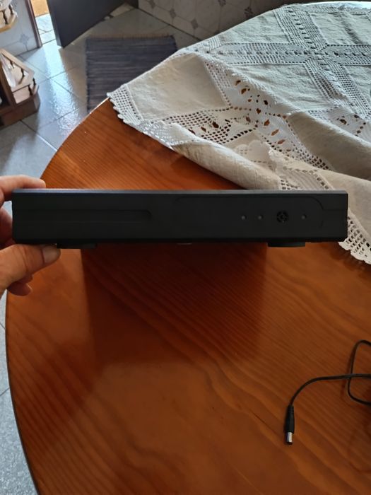 Kit de vigilância  wi-fi sem disco com 4 camaras e transfomadores