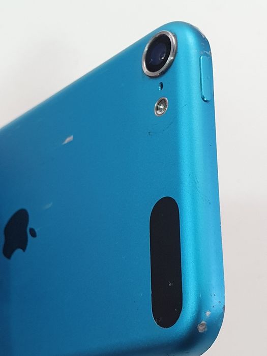 Apple iPod A1421 "64gb"