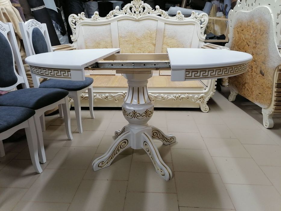 Розкладний стіл.Круглий стіл.Дерев'янний стіл.Стол.Стіл у вітальню