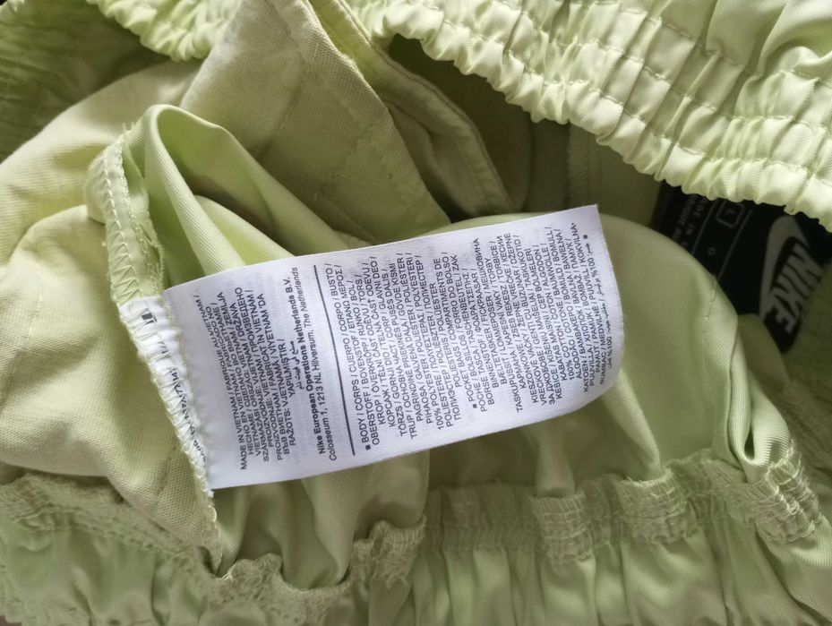 Nike Krótkie spodenki sportowe limonkowe rozm.L/40/12