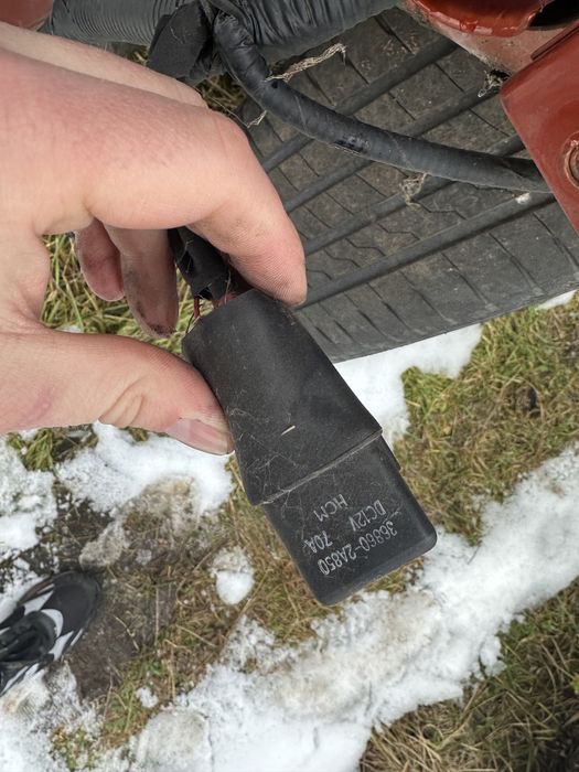 Реле свічок накалу Kia Sportsge 3 Hyundai IX35 1.7 2.0d 368602a850