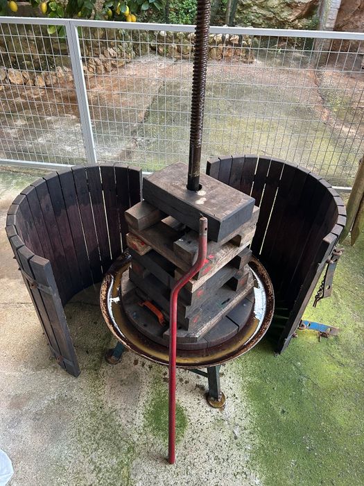 Prensa manual para produção de vinho