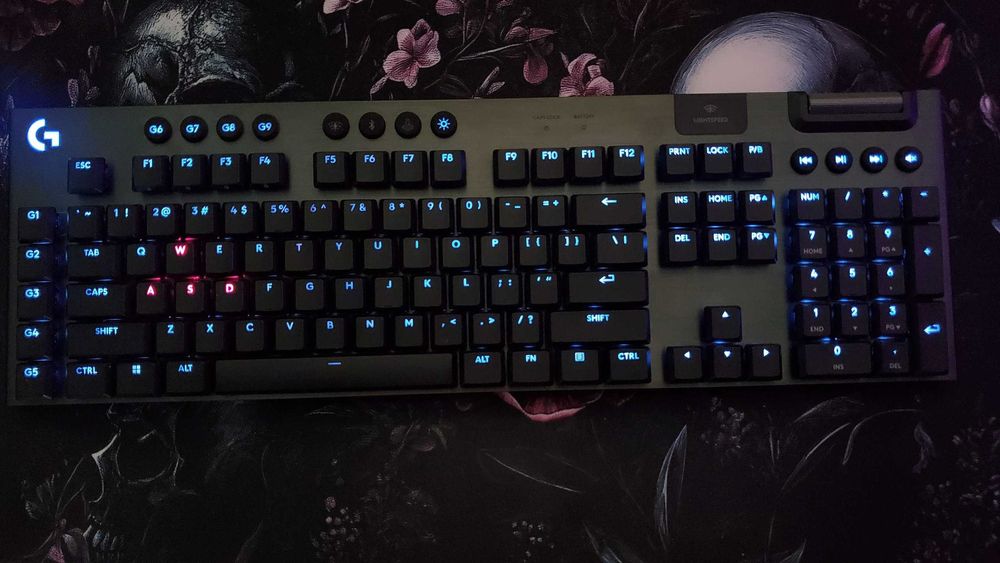 Клавіатура Logitech G915X Lightspeed Linear Swithes US version.