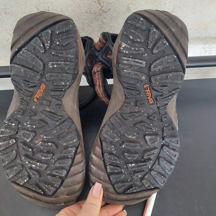 40,5 p. Teva Terra сандалі