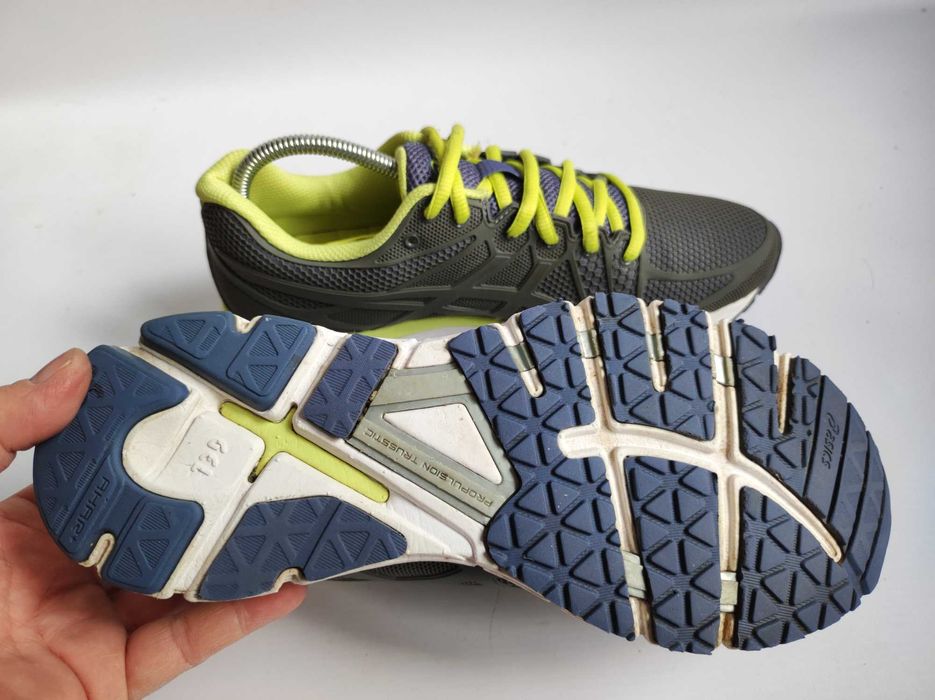 Asics Gel - Hyper 33  2 T368N - Buty do biegania