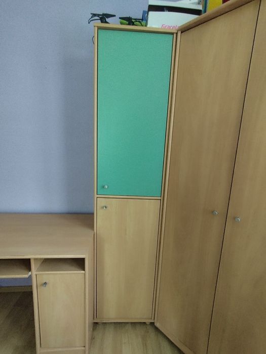 Komplet mebli młodzieżowy