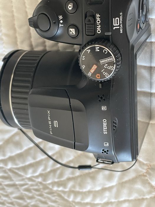 Vendo camera fotografica muito poyco uso