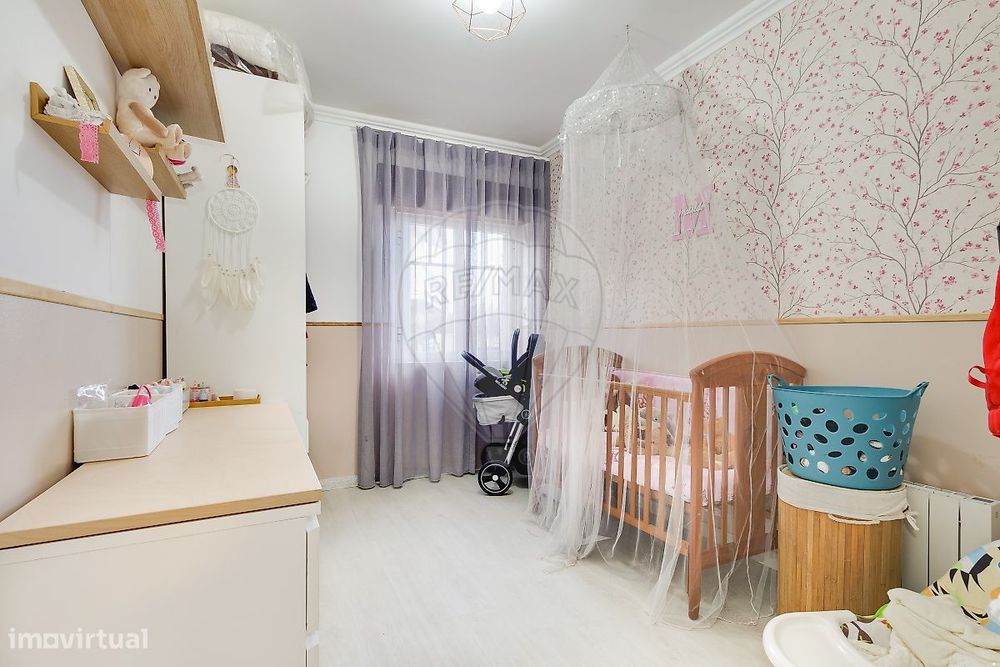 Property in Santa Iria De Azoia, São João Da Talha E Bobadela, Lisboa