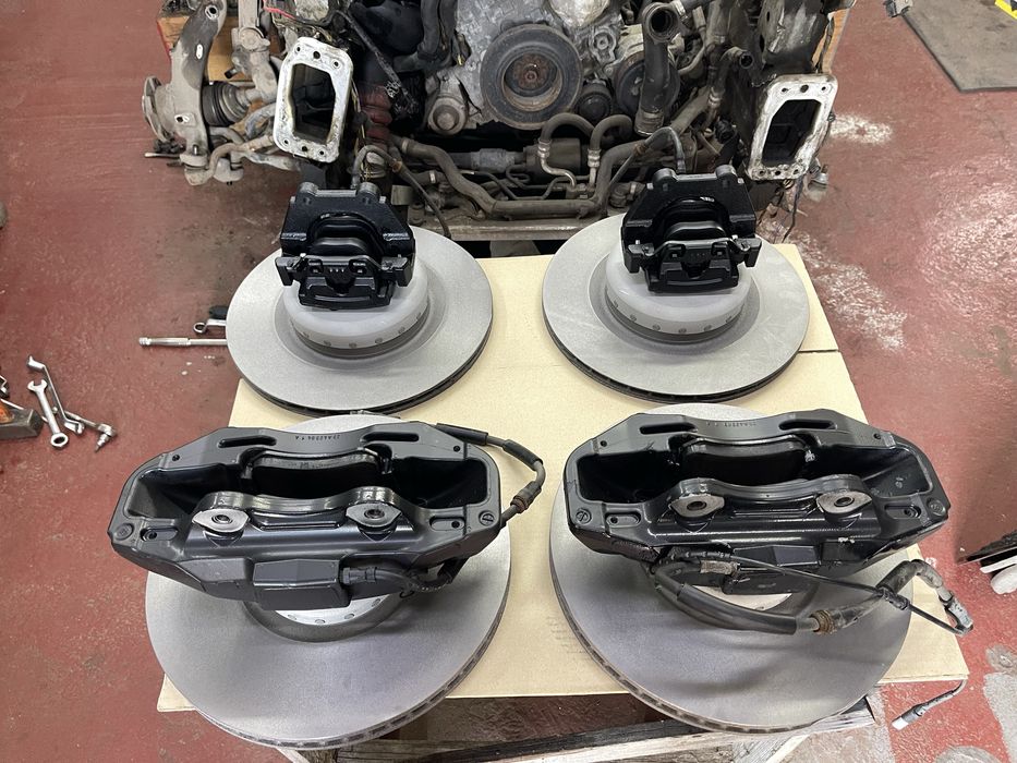 Тормоза BMW М F15,F16,E70,E71 четырех поршневые