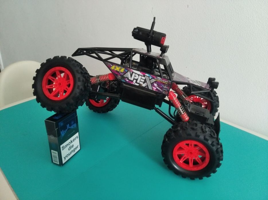 Машинка із камерою.