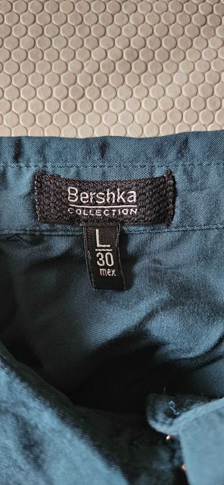 Bershka shirt, size L, like new.64752336095873120