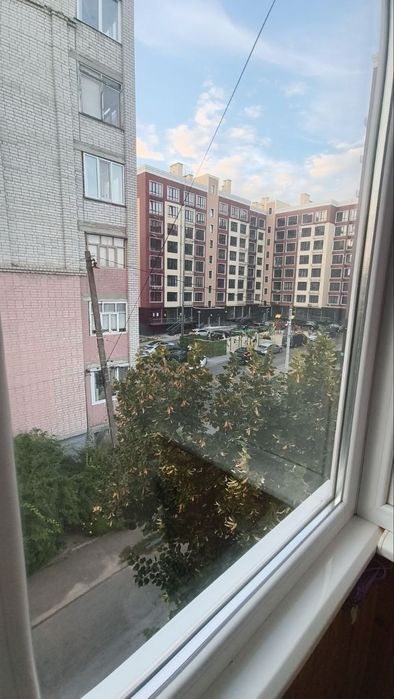 двокімнатна квартира в центрі з меблями