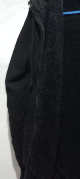 Carapuço preto com pelo