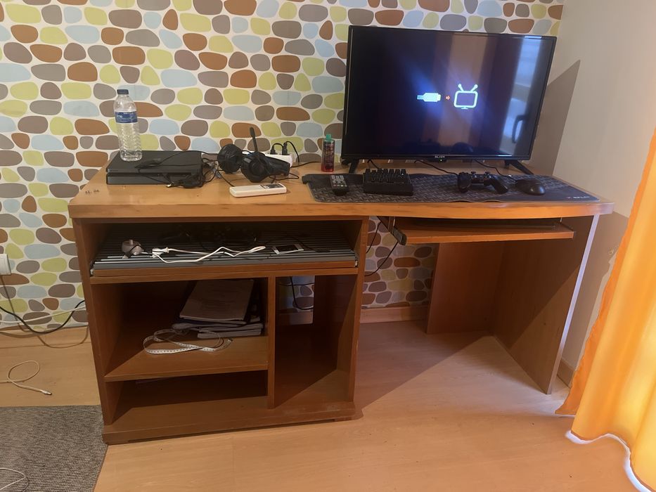 secretária ikea de madaira