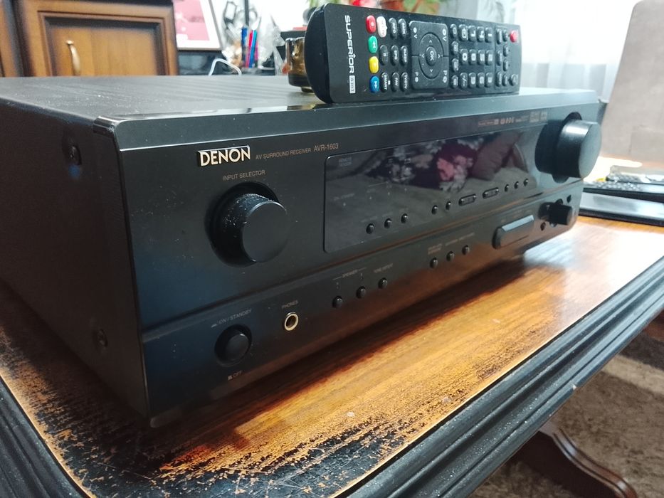 Amplituner Denon+ pilot