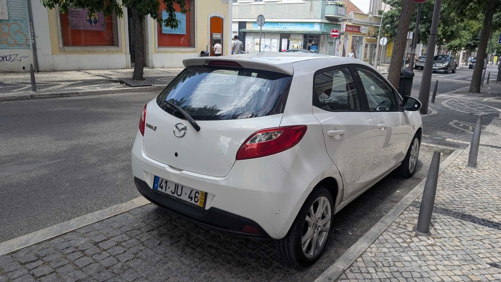 Mazda 2 1.3 gasolina +-211 mil KMS com AC 2010