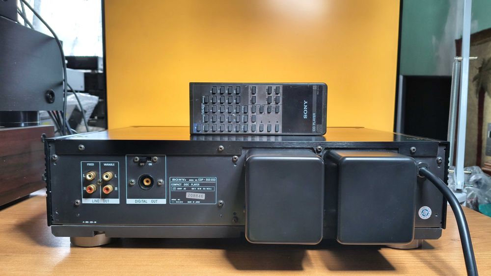 Sony CDP-555 ESD Legenda Unikat TDA1541 pilot