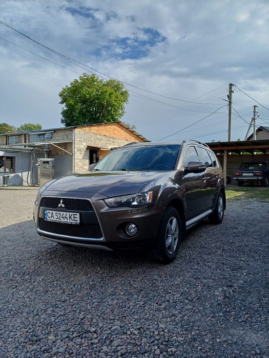 Mitsubishi Outlander 2011