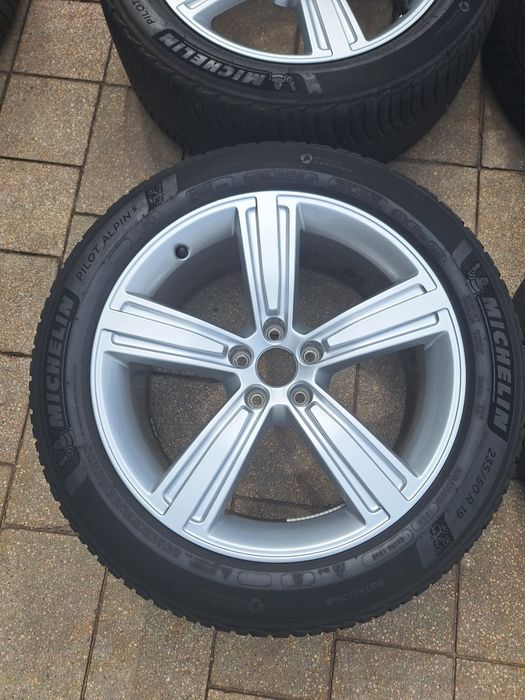 Koła zimowe Audi A8 D5  235 50 r19