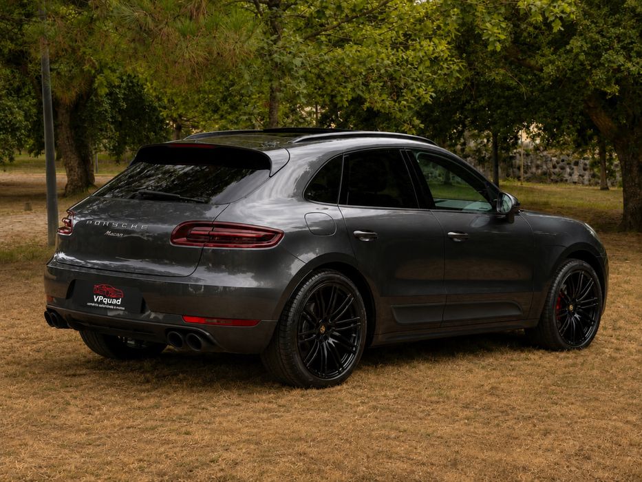 Porcshe macan S 2.0 turbo