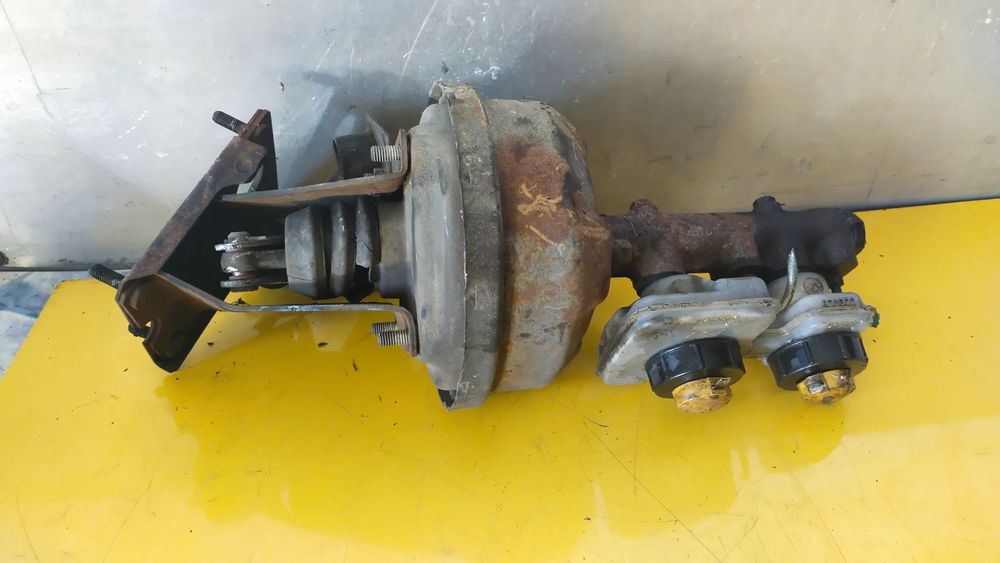 Polonez pompa serwo