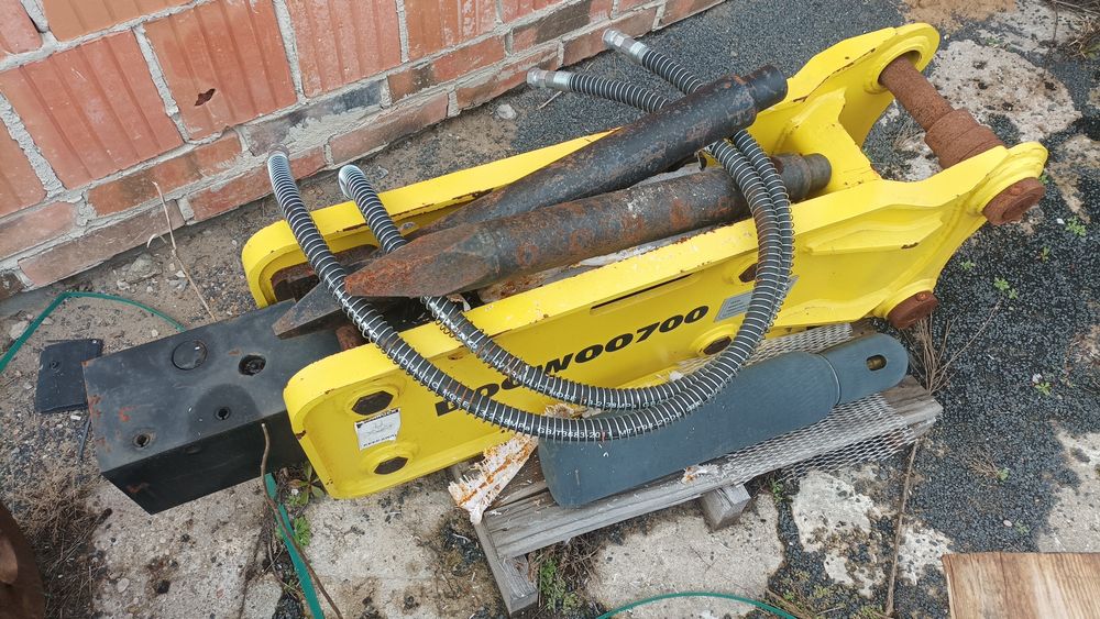 Mlot wyburzeniowy minikoparka koparka 4-7 ton NOWY yanmar hitachi volv