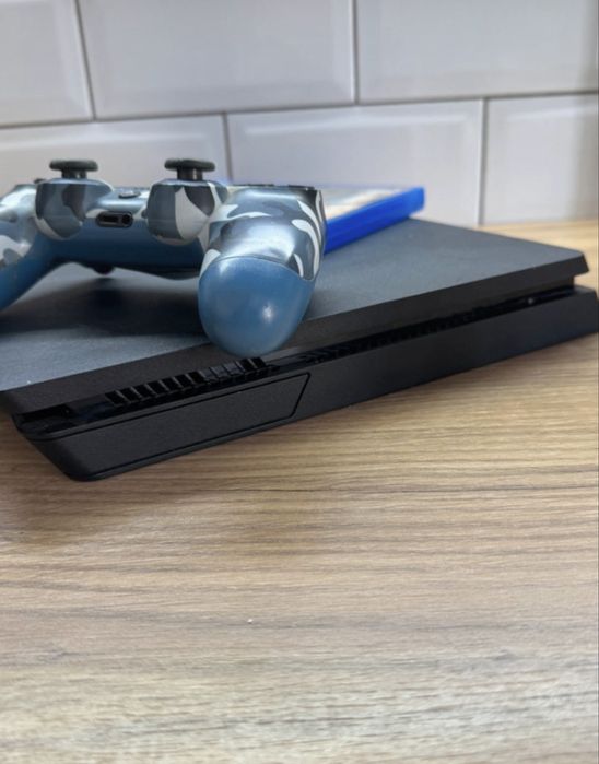 Konsola PlayStation 4 PS4 500GB Czarna + Gratisy