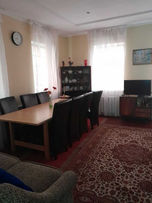 Продається будинок з ділянкою