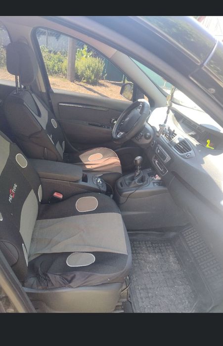 Продам машину Renault Grand Scenic 3  2012 года