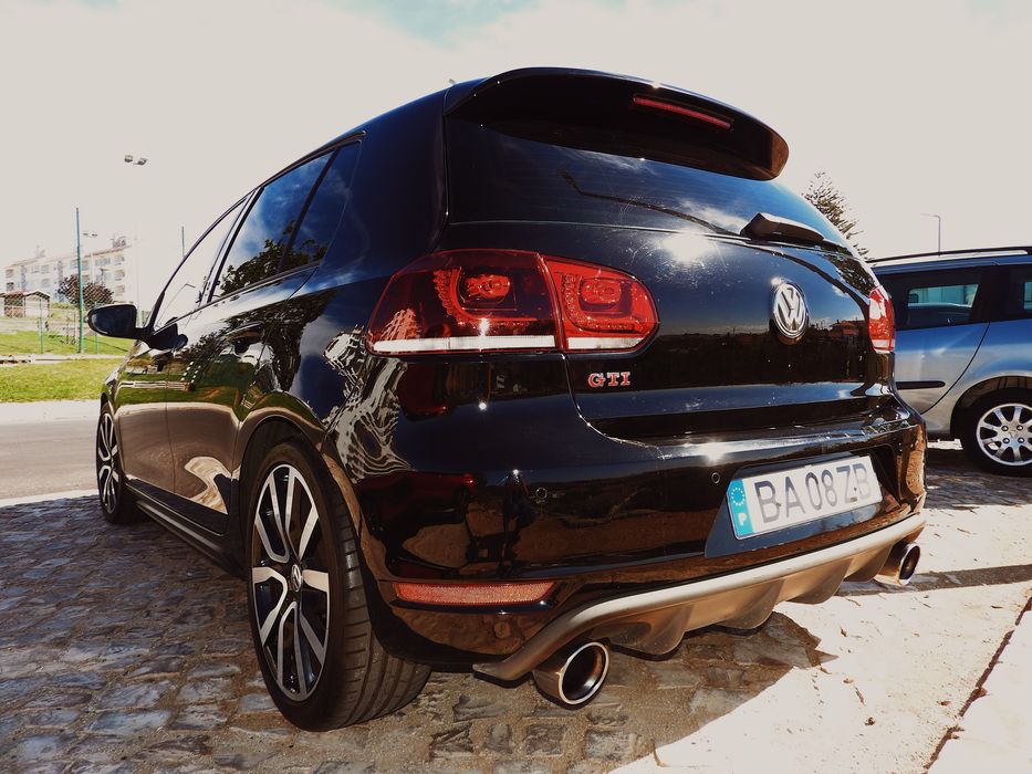 VW Golf GTI 6 Adidas Edition