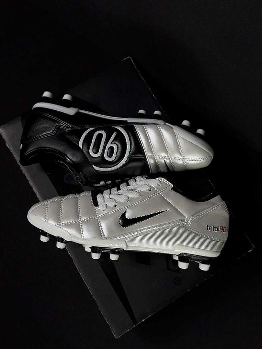 Chuteiras Legend Total90 Elite