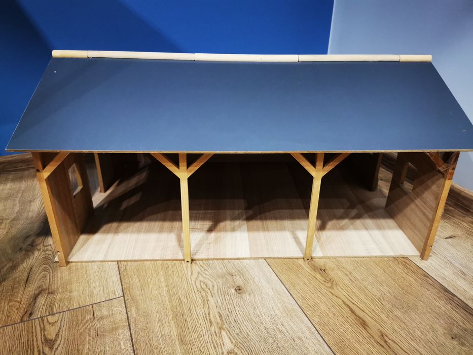 Stodoła /garaż dla zwietzat/aut