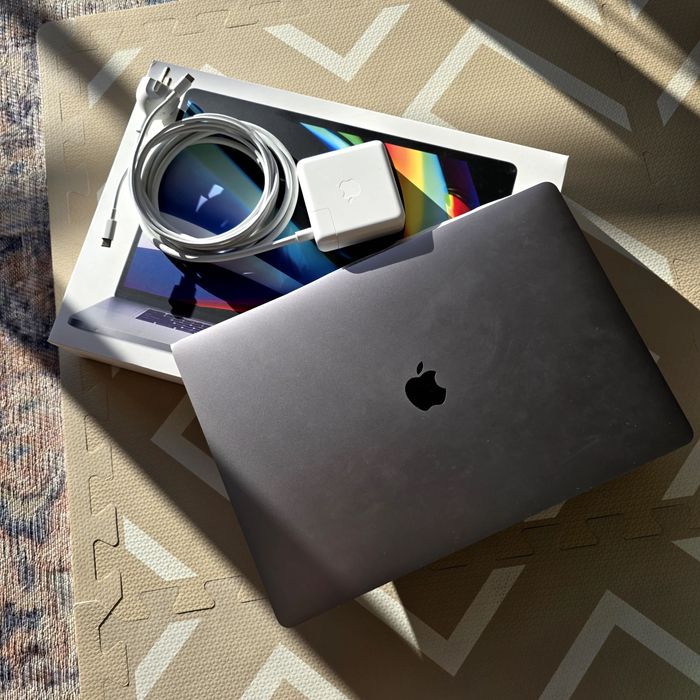 MacBook Pro 16” (2020, modelo 2019 Intel)64551885747457120