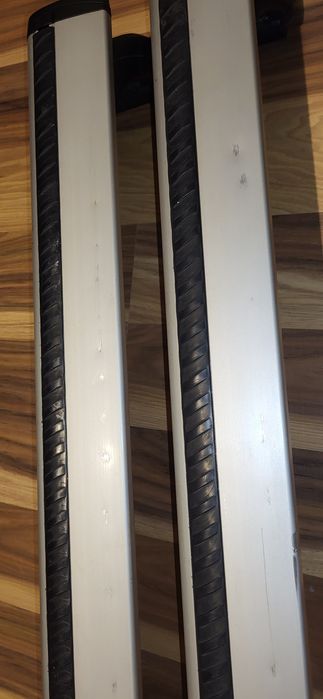 Bagaznik dachowy Thule komplet (Astra J kombi - relingi zintegrowane)