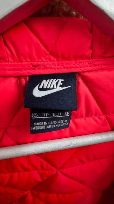 Куртка-пуховик NIKE розмір XS