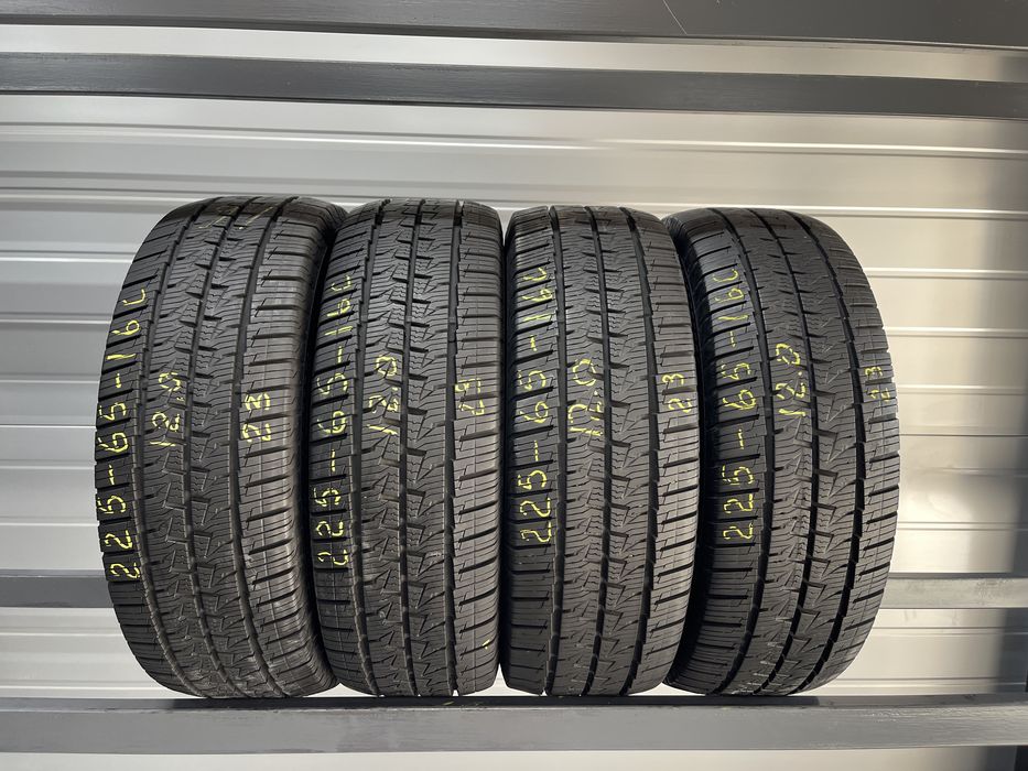 Все сезоні шини 225/65r16C Continental. Ціна 3000 грн/шт.
