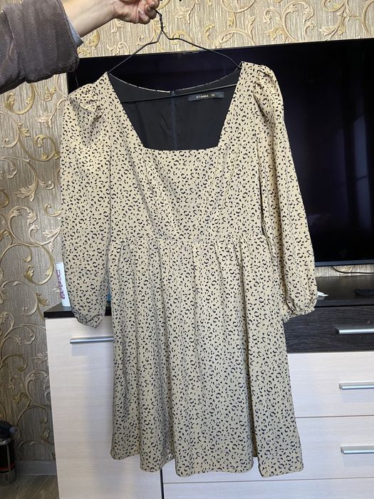 Продаю сукню XS.