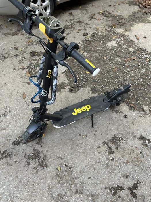 Електросамокат Jeep JUC