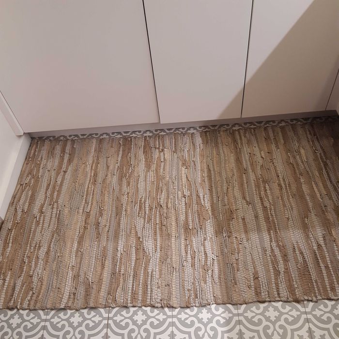 Tapete  com franjas beje e cinza - NOVO