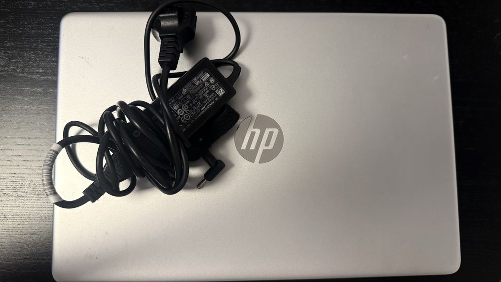portátil hp 15s ryzen 5 8 gb ram 256 gb ssd