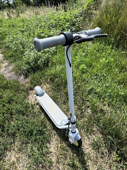 дитячий електросамокат Segway Ninebot Zing C8