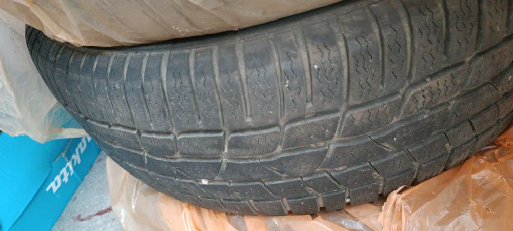 215/60/16 Continental