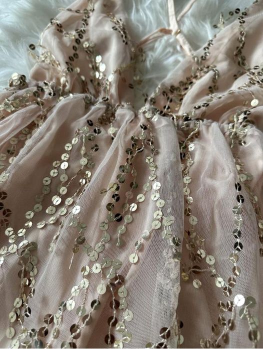 Шикарний комбінезон з сіточкою і золоті паєтки XS