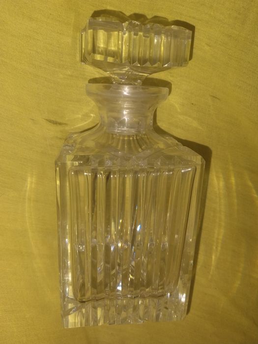 Garrafa Licoreira / Whisky em Cristal Canelado Antigo (22 cm)2